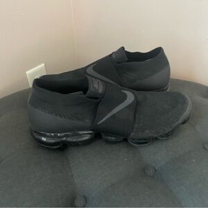 Men’s Nike shoes rarely worn